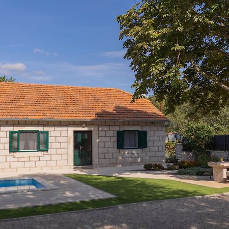 Experience Village Life - Jokini Dvori With Private Pool Pakovo Selo エクステリア 写真