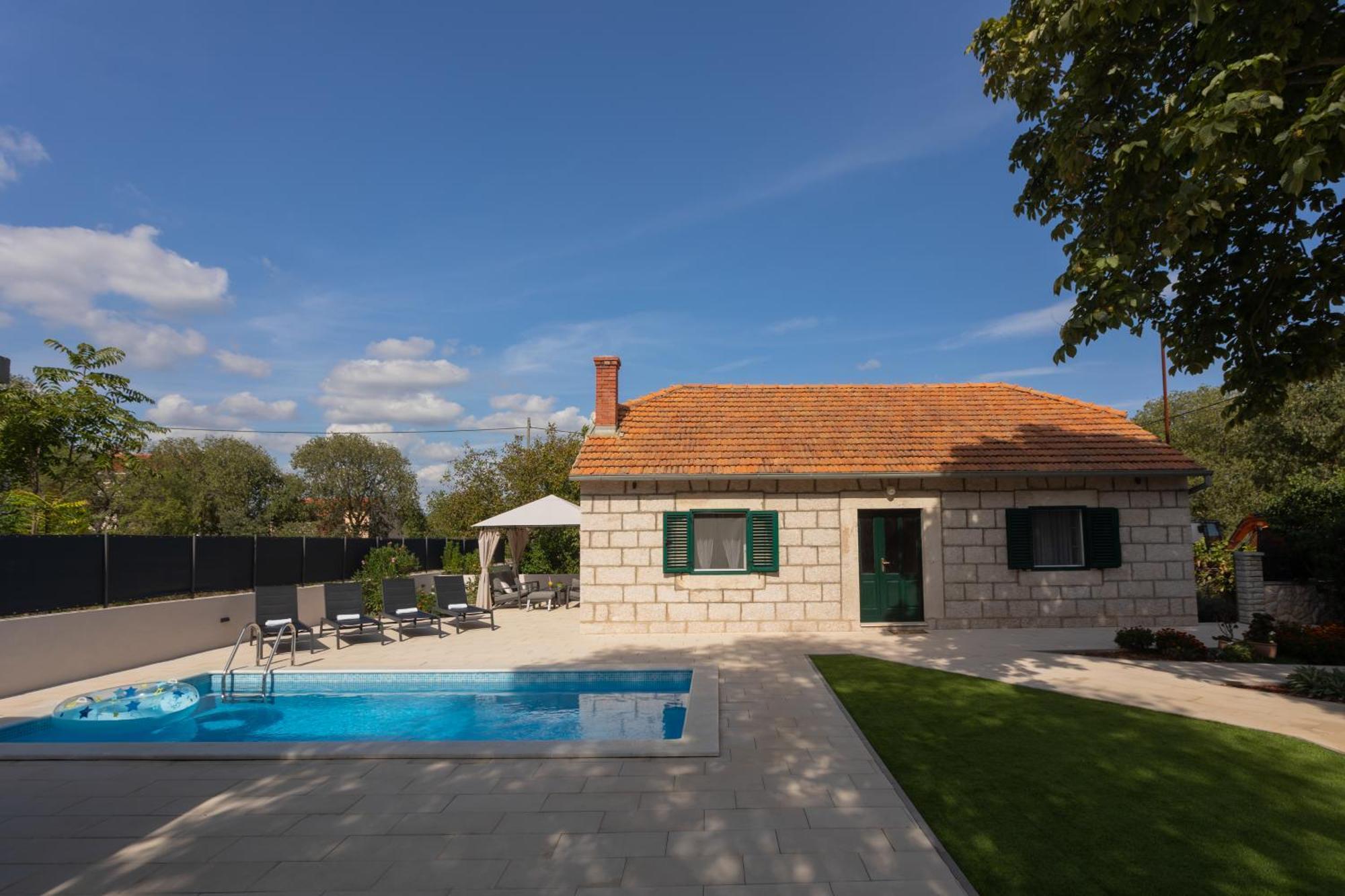 Experience Village Life - Jokini Dvori With Private Pool Pakovo Selo エクステリア 写真