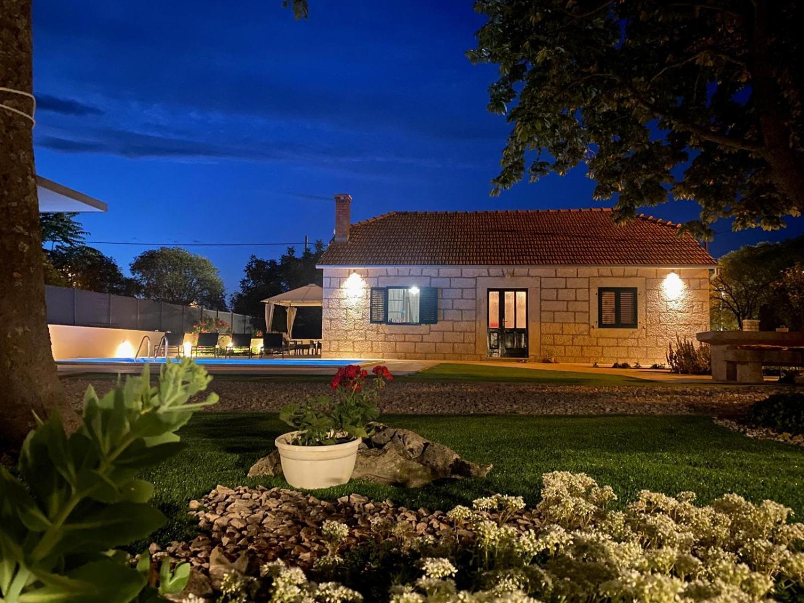 Experience Village Life - Jokini Dvori With Private Pool Pakovo Selo エクステリア 写真